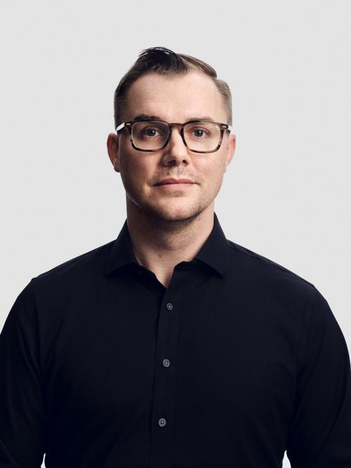 ジョシュ・グロートの顔写真。