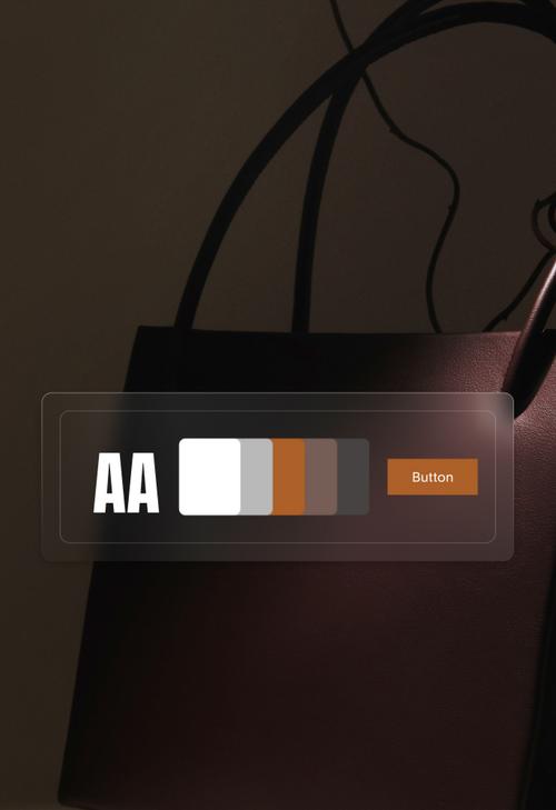 Composant d’interface utilisateur translucide pour le webdesign avec libellé « AA » et une palette de couleurs douces du blanc au marron. Bouton en orange foncé libellé « Bouton ». En arrière-plan, un sac à main en cuir marron foncé en gros plan avec un éclairage doux.