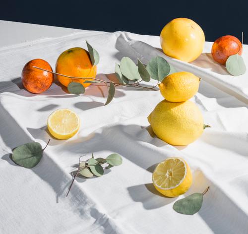 Frutas numa toalha de mesa